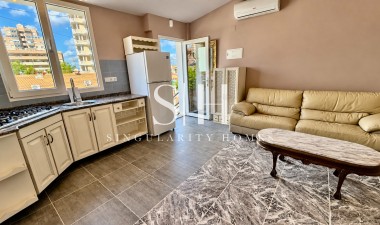 Apartamento / piso - Reventa - Torrevieja - CORTES VALENCIANAS