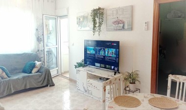 Apartment / flat - Resale - Torrevieja - Centro