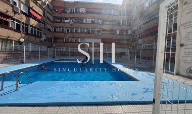 Apartment / flat - Resale - Torrevieja - Centro