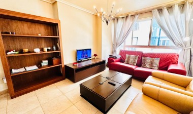 Apartment / flat - Resale - Torrevieja - Centro