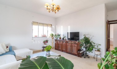 Apartment / flat - Resale - Torrevieja - Centro