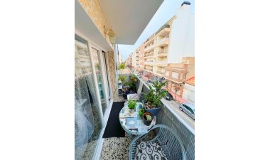 Apartment / flat - Resale - Torrevieja - Centro