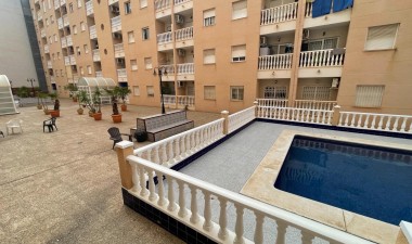 Apartment / flat - Resale - Torrevieja - Estacion De Autobuses