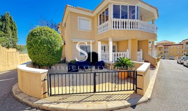 Appartement / flat - Herverkoop - Orihuela Costa - Villamartín