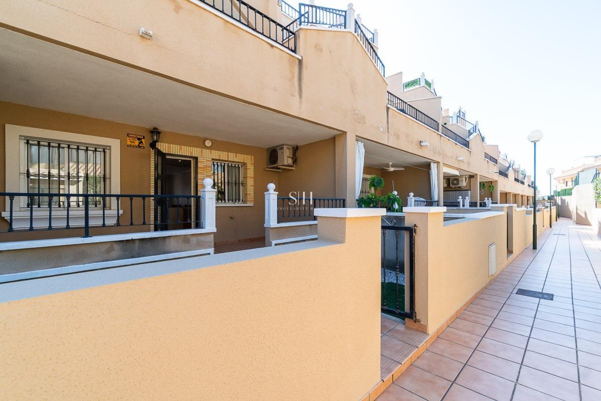 Återförsäljning - Bungalow - Orihuela Costa - Los Almendros-La Florida