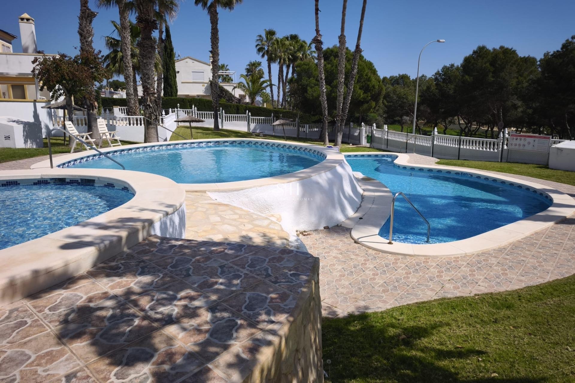 Återförsäljning - Bungalow - Orihuela Costa - Villamartín-las Filipinas