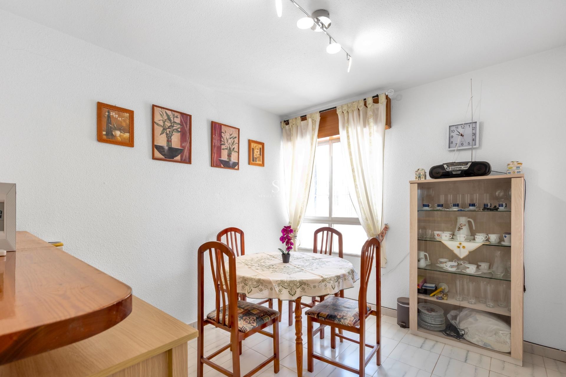 Återförsäljning - Bungalow - Torrevieja - Centro