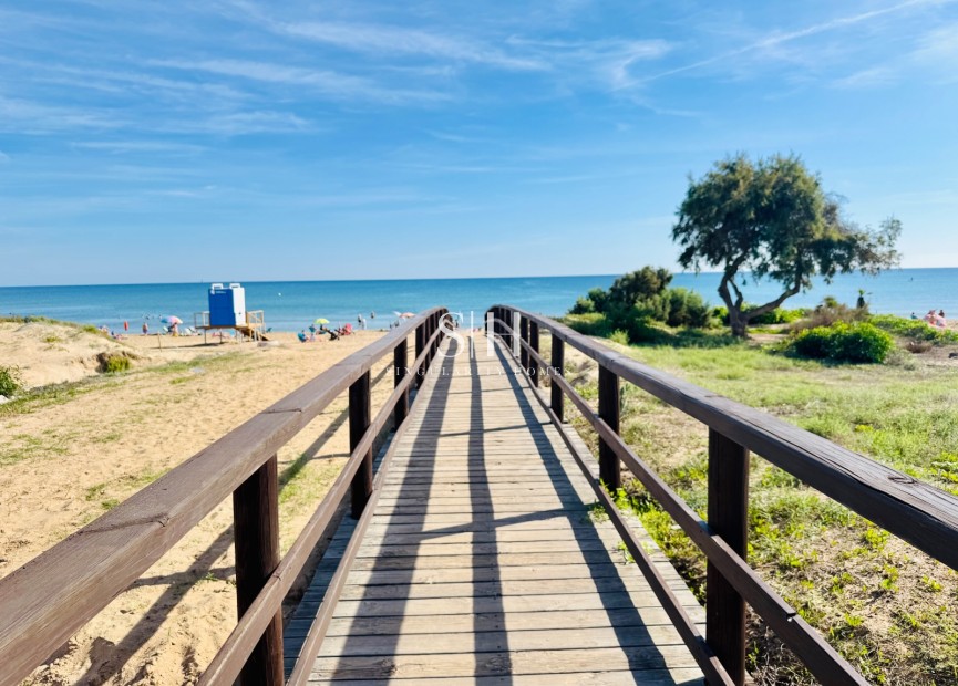 Återförsäljning - Bungalow - Torrevieja - La Mata