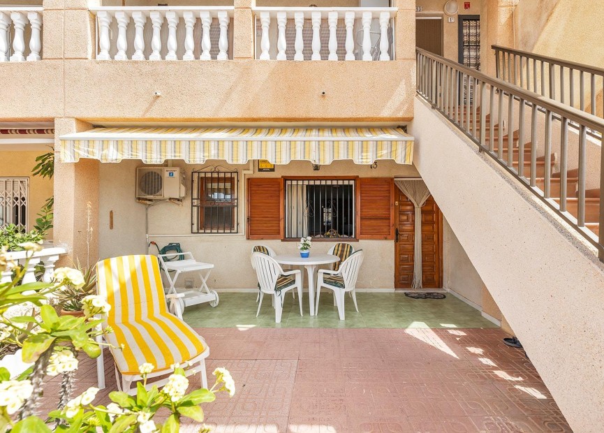 Återförsäljning - Bungalow - Torrevieja - La Mata