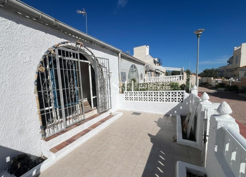 Återförsäljning - Bungalow - Torrevieja - La Siesta - El Salado - Torreta