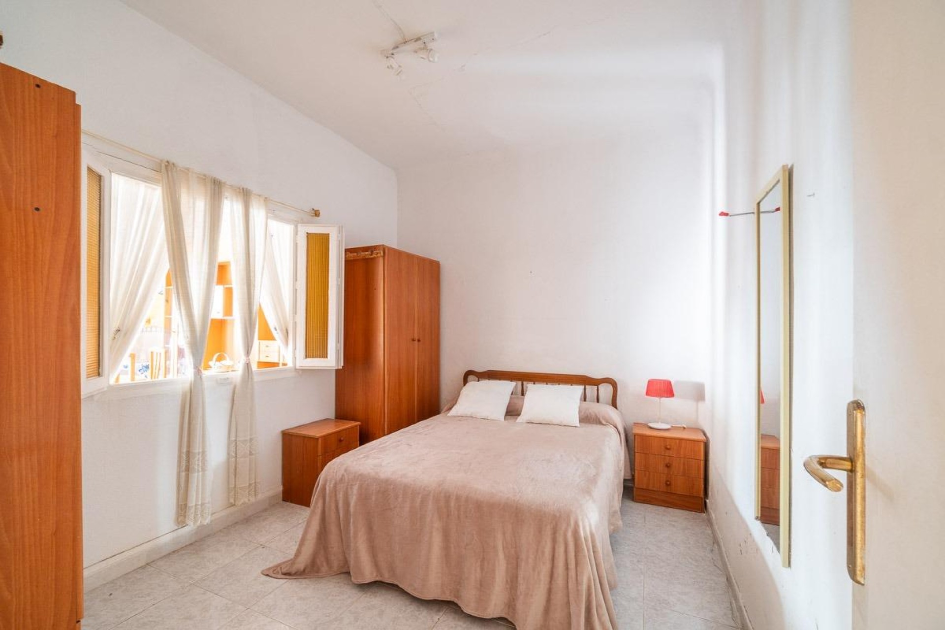 Återförsäljning - Bungalow - Torrevieja - Playa De Los Naufragos