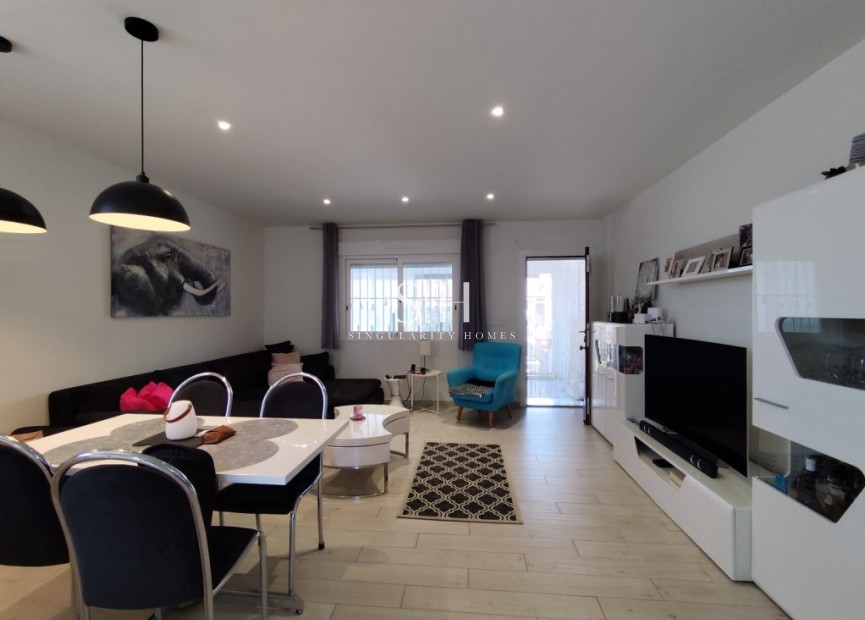 Återförsäljning - Corner townhouse - Torrevieja