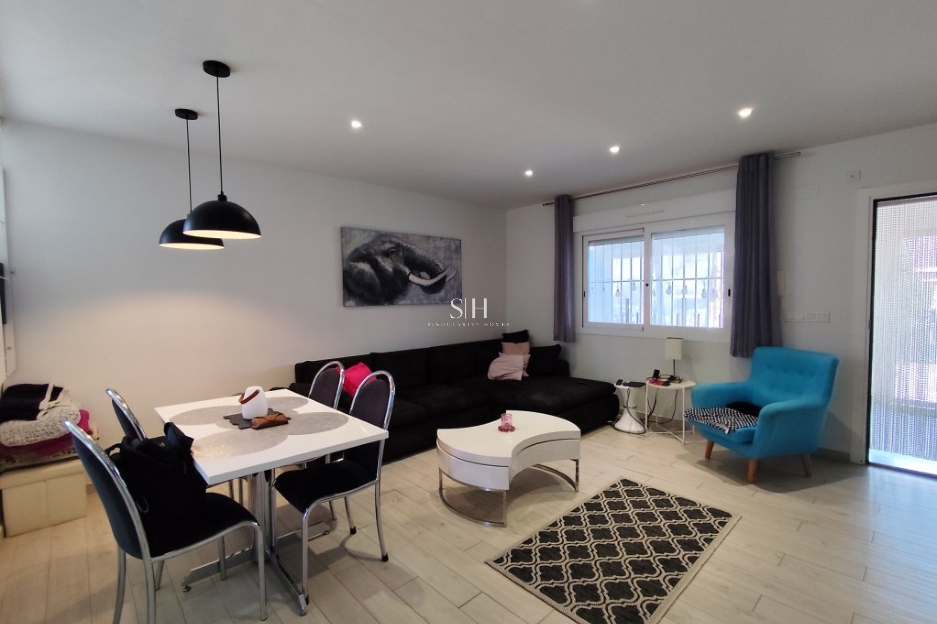 Återförsäljning - Corner townhouse - Torrevieja