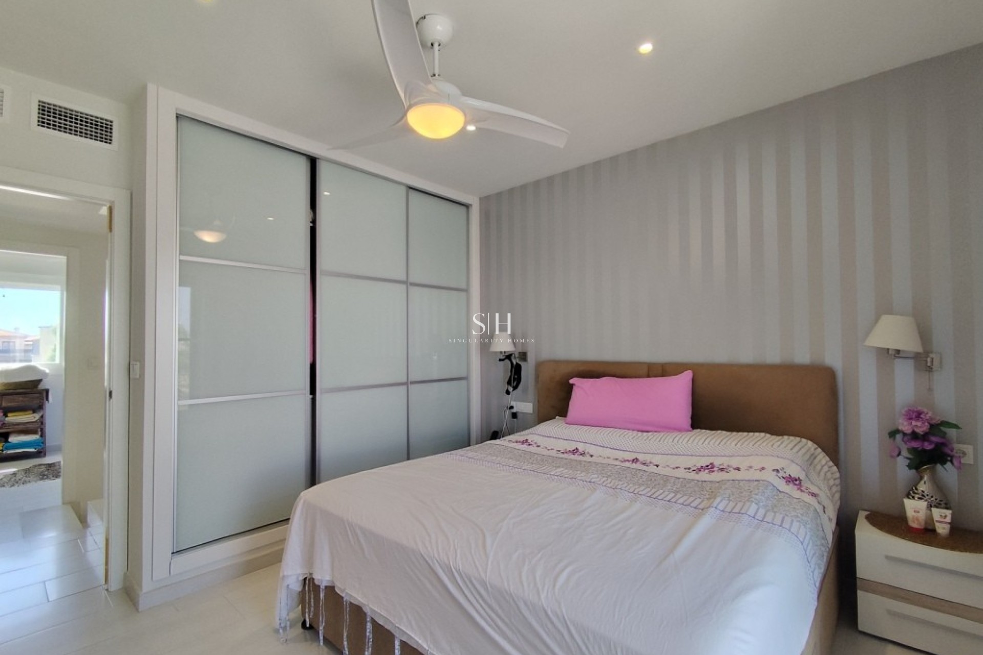 Återförsäljning - Corner townhouse - Torrevieja