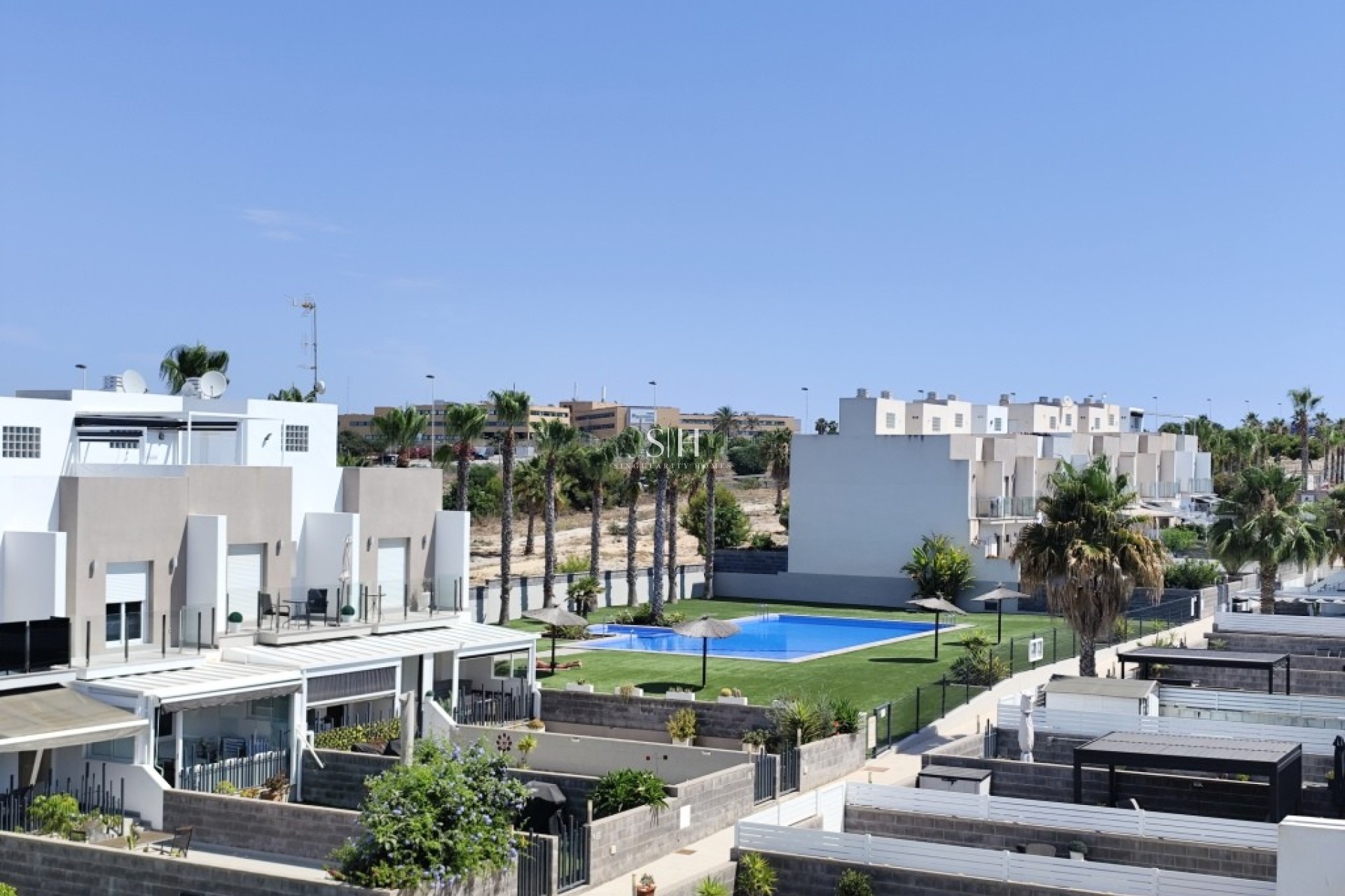 Återförsäljning - Corner townhouse - Torrevieja