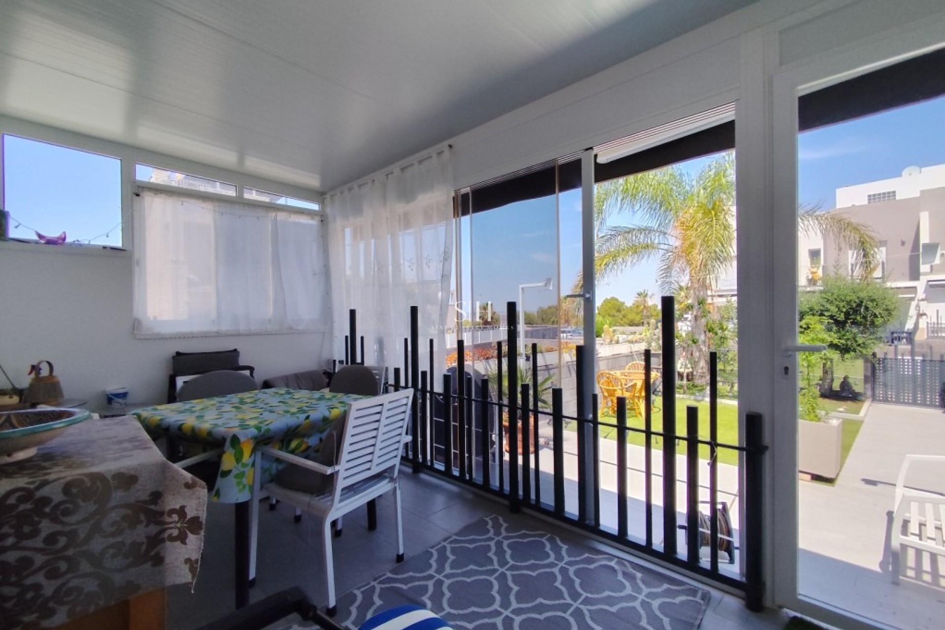Återförsäljning - Corner townhouse - Torrevieja