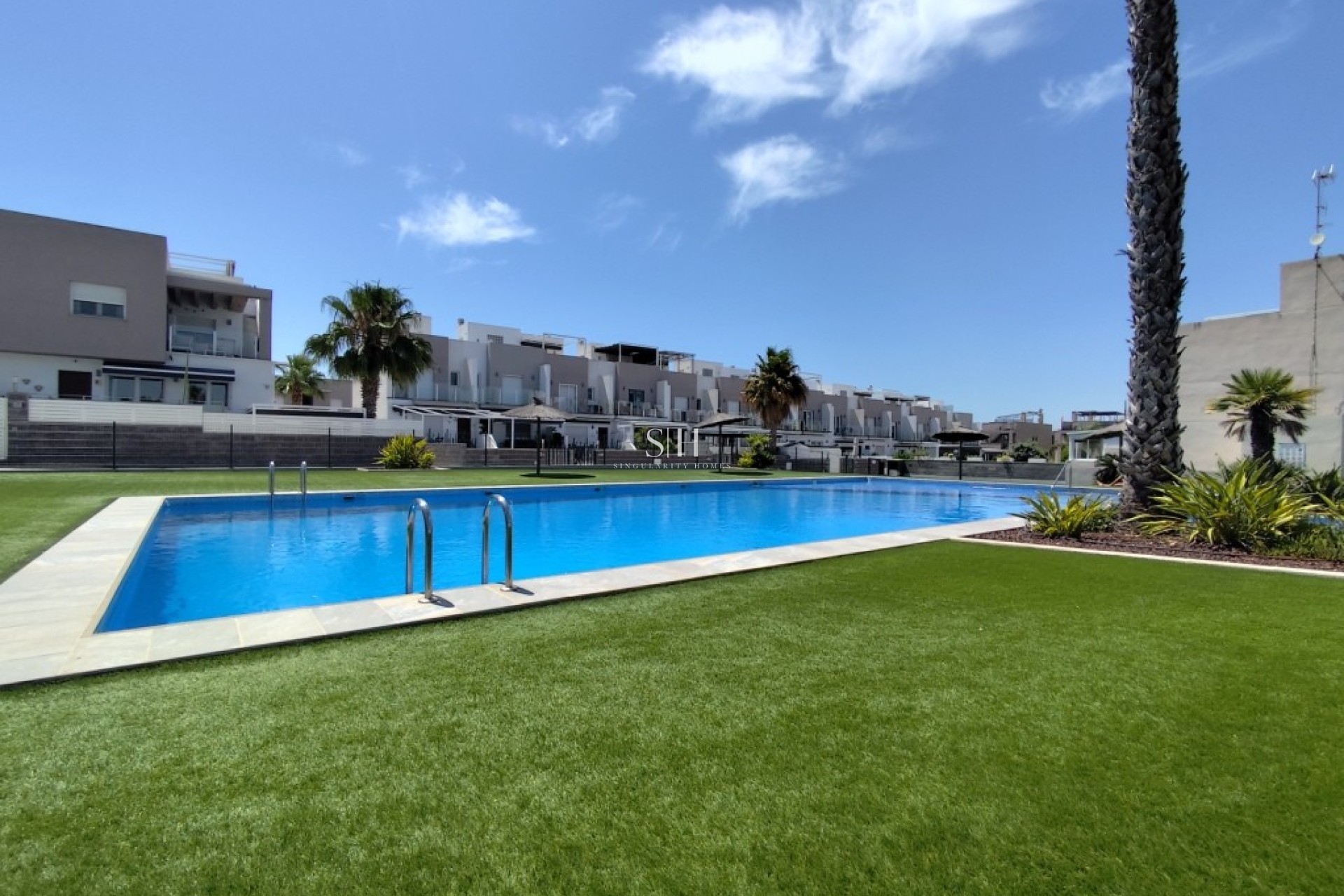 Återförsäljning - Corner townhouse - Torrevieja