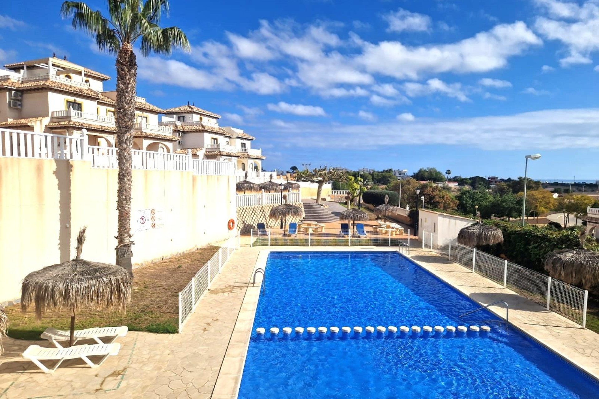 Återförsäljning - Duplex - Orihuela Costa - Montezenia