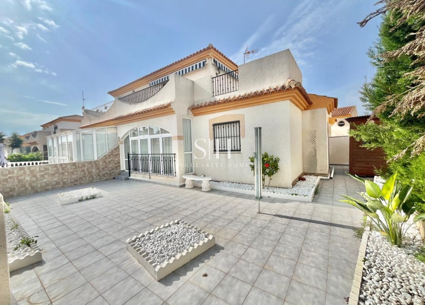 Återförsäljning - Hus - Orihuela Costa - Playa Flamenca