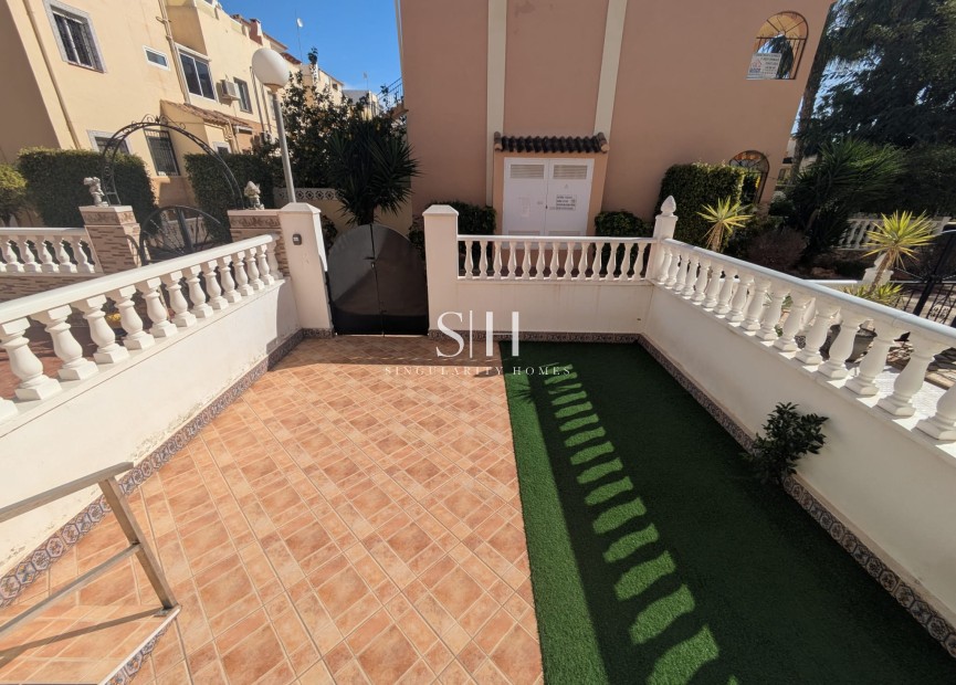 Återförsäljning - Hus - Orihuela Costa - Playa Flamenca