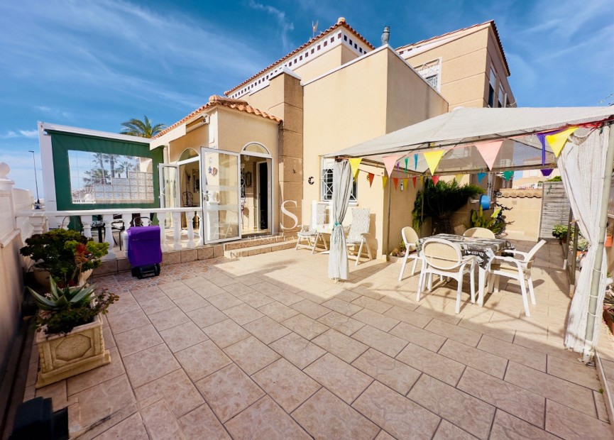 Återförsäljning - Hus - Torrevieja - aguas nuevas