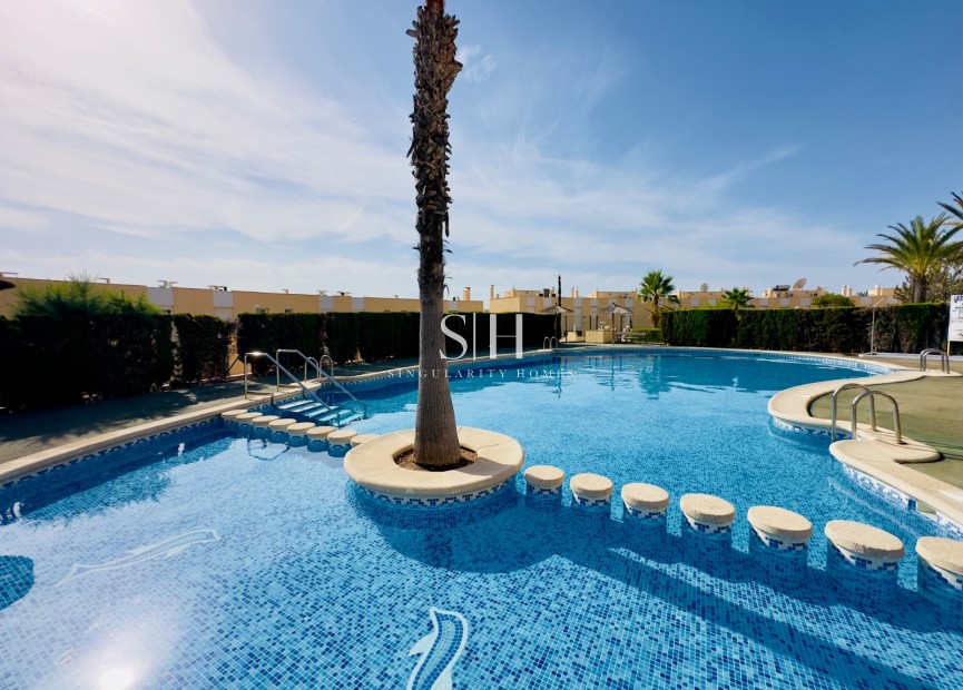 Återförsäljning - Lägenhet / lägenhet - Orihuela Costa - Campoamor