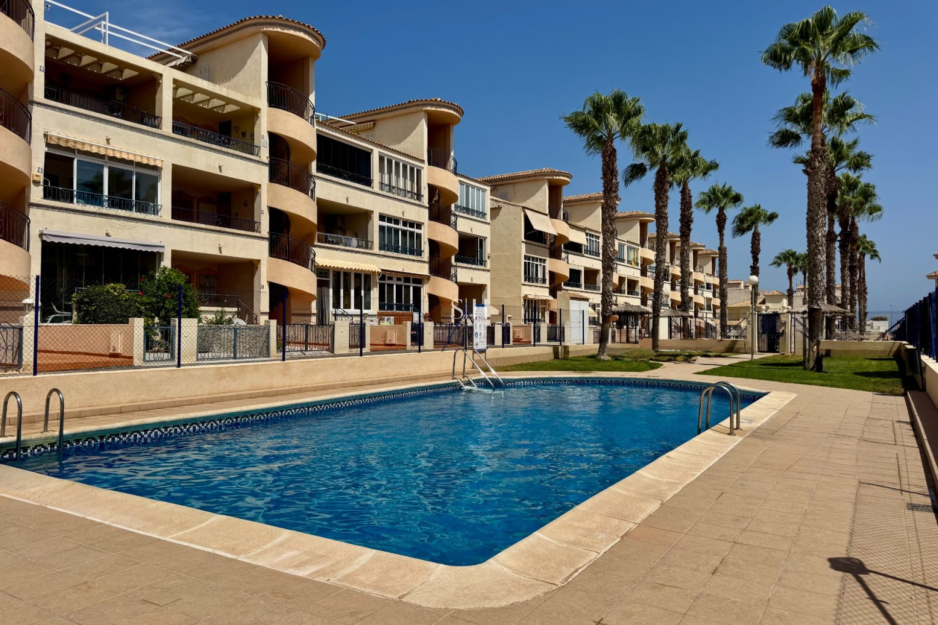 Återförsäljning - Lägenhet / lägenhet - Orihuela Costa - Los Altos