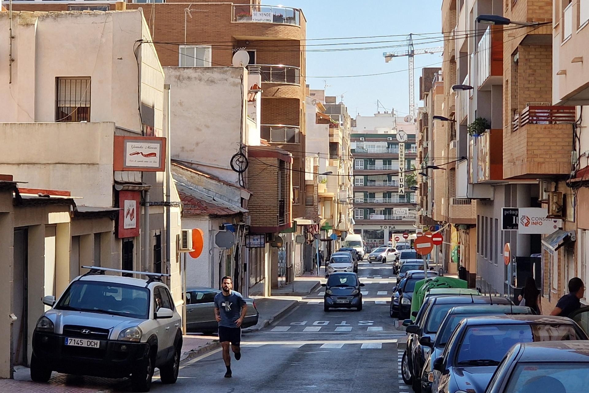 Återförsäljning - Lägenhet / lägenhet - Torrevieja - Centro