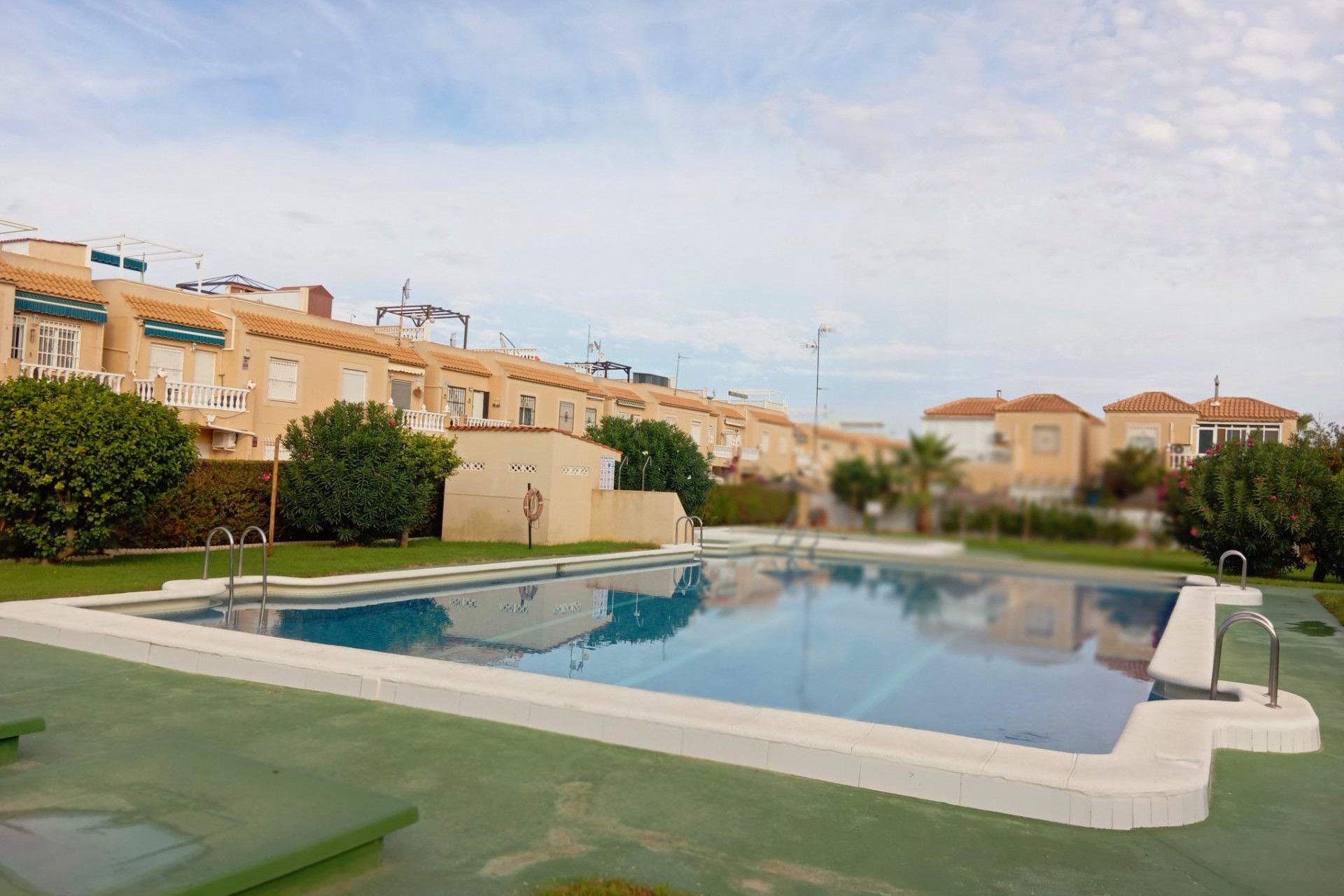 Återförsäljning - Lägenhet / lägenhet - Torrevieja - El Limonar