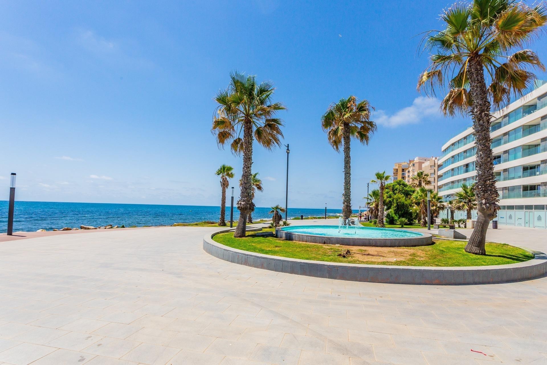 Återförsäljning - Lägenhet / lägenhet - Torrevieja - Estacion De Autobuses