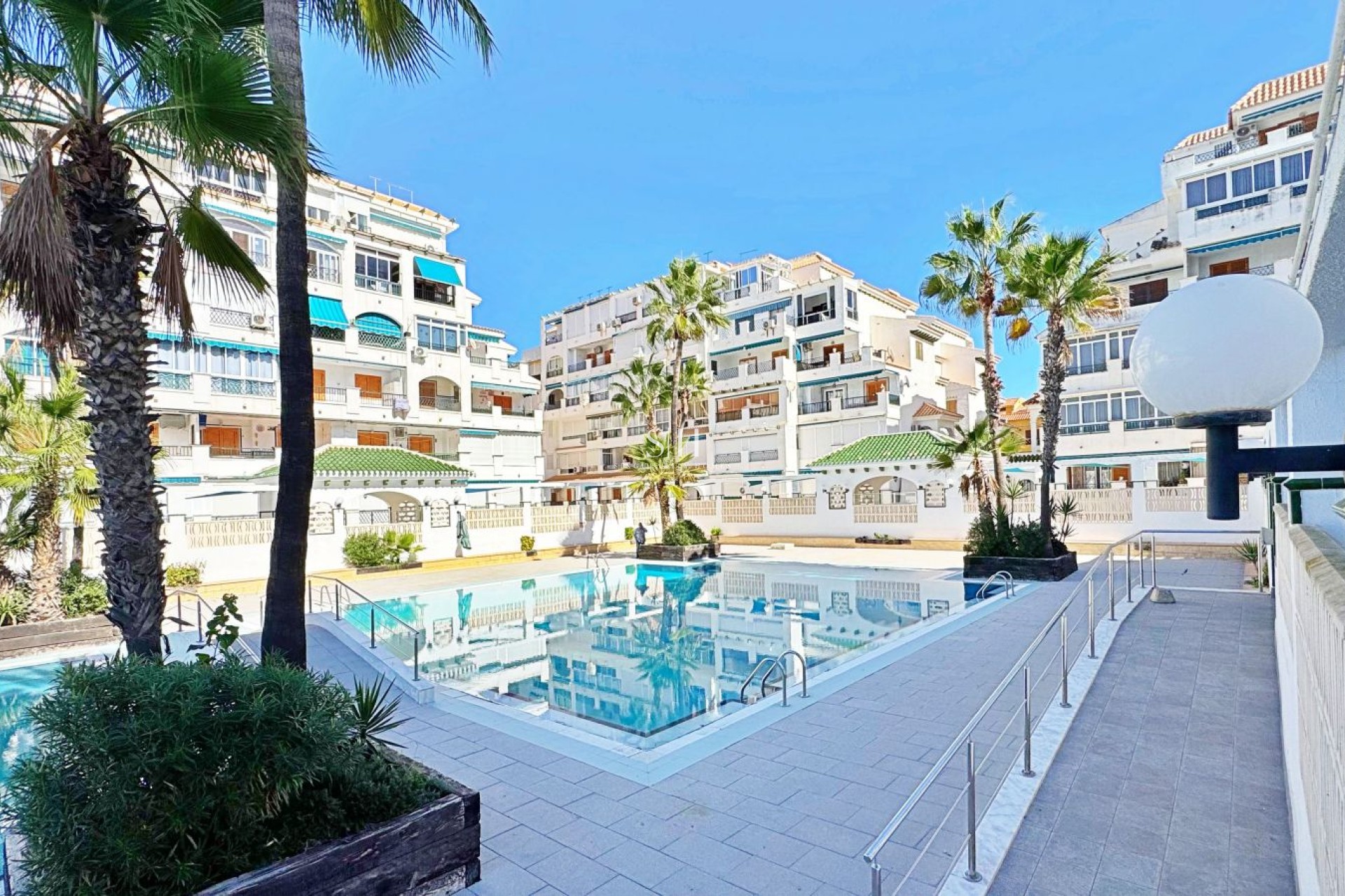 Återförsäljning - Lägenhet / lägenhet - Torrevieja - La Mata