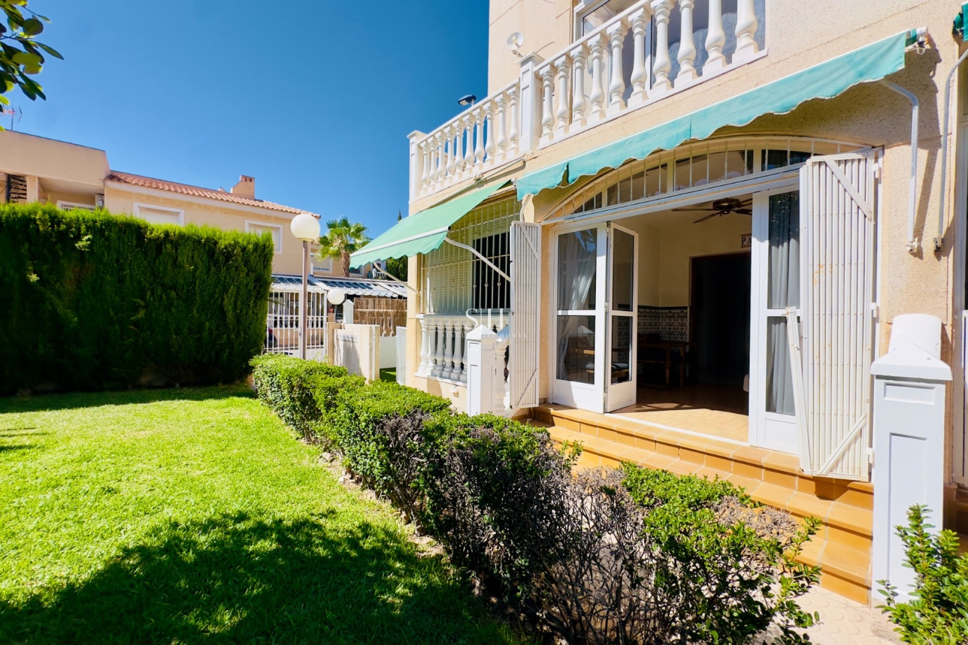 Återförsäljning - Lägenhet / lägenhet - Torrevieja - Los Frutales