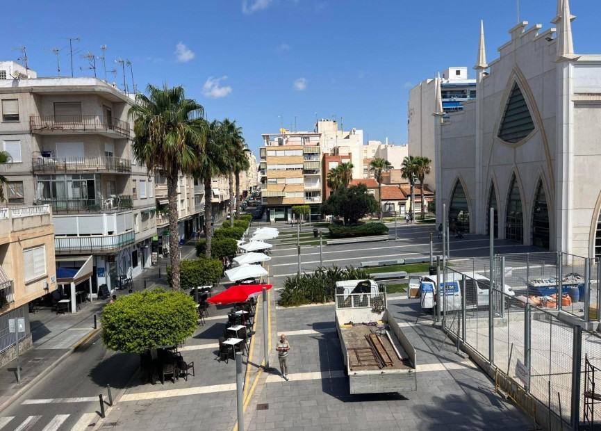 Återförsäljning - Lägenhet / lägenhet - Torrevieja - Paseo Maritimo