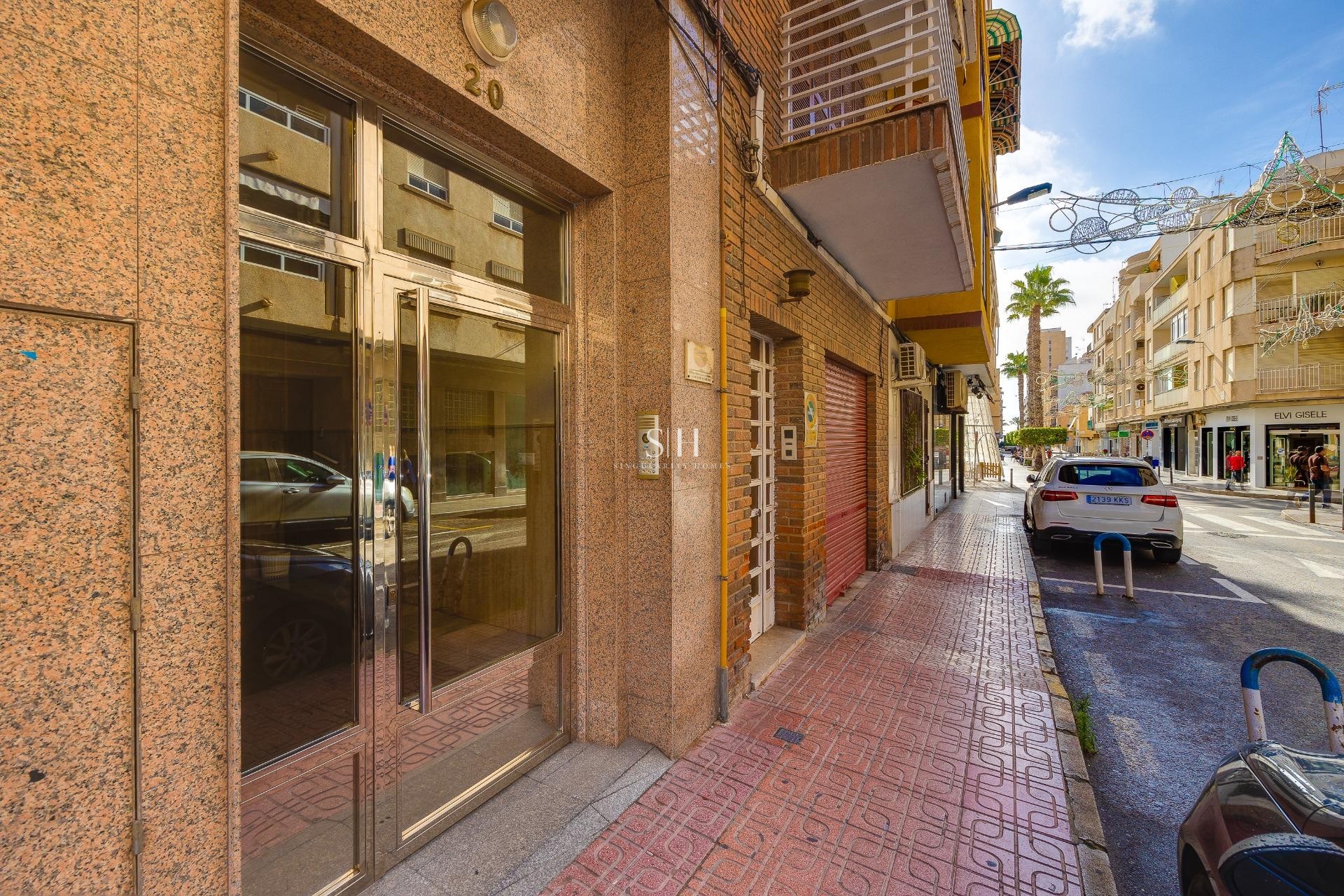 Återförsäljning - Lägenhet / lägenhet - Torrevieja - Paseo Maritimo
