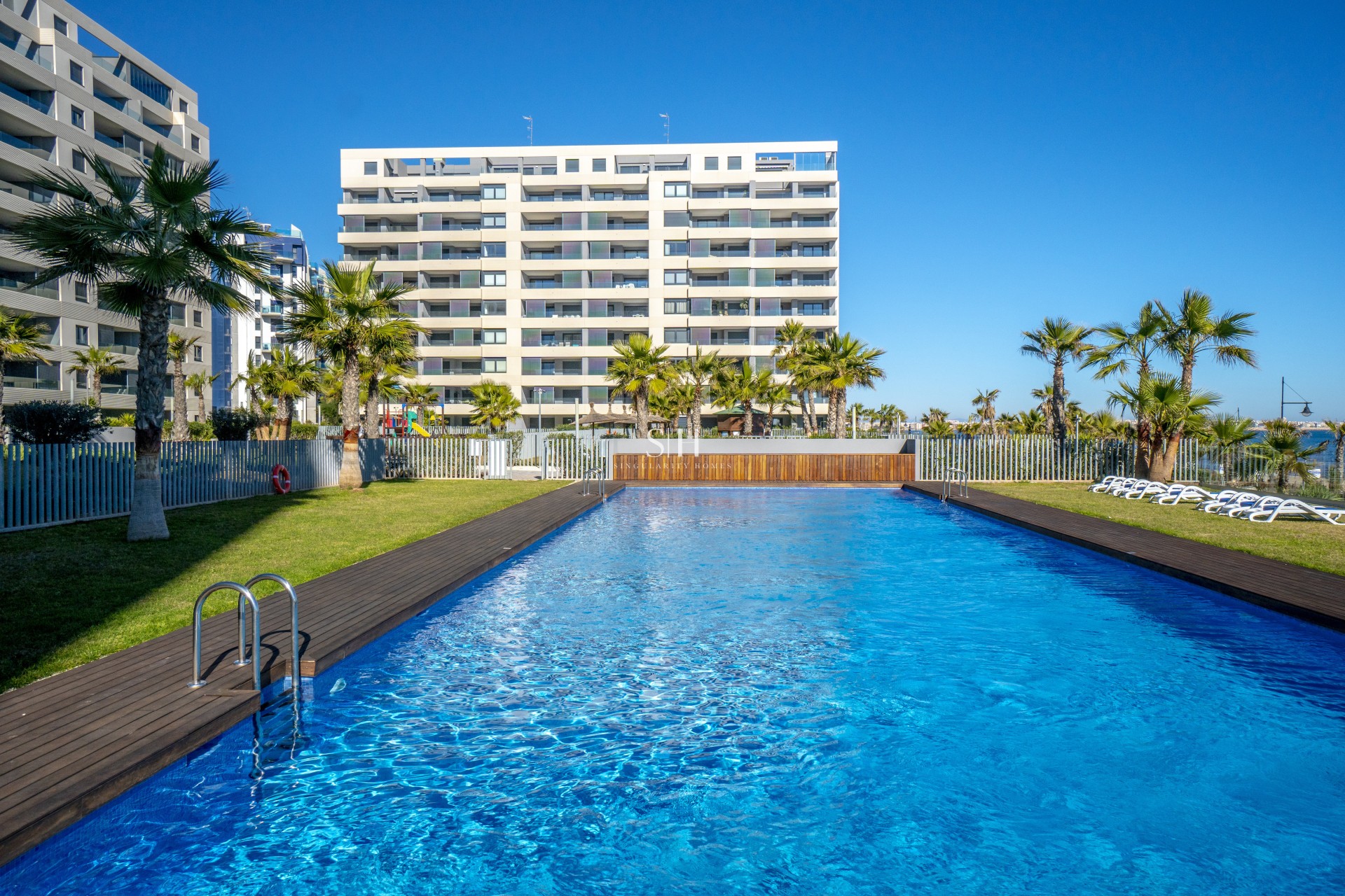 Återförsäljning - Lägenhet / lägenhet - Torrevieja - Punta prima