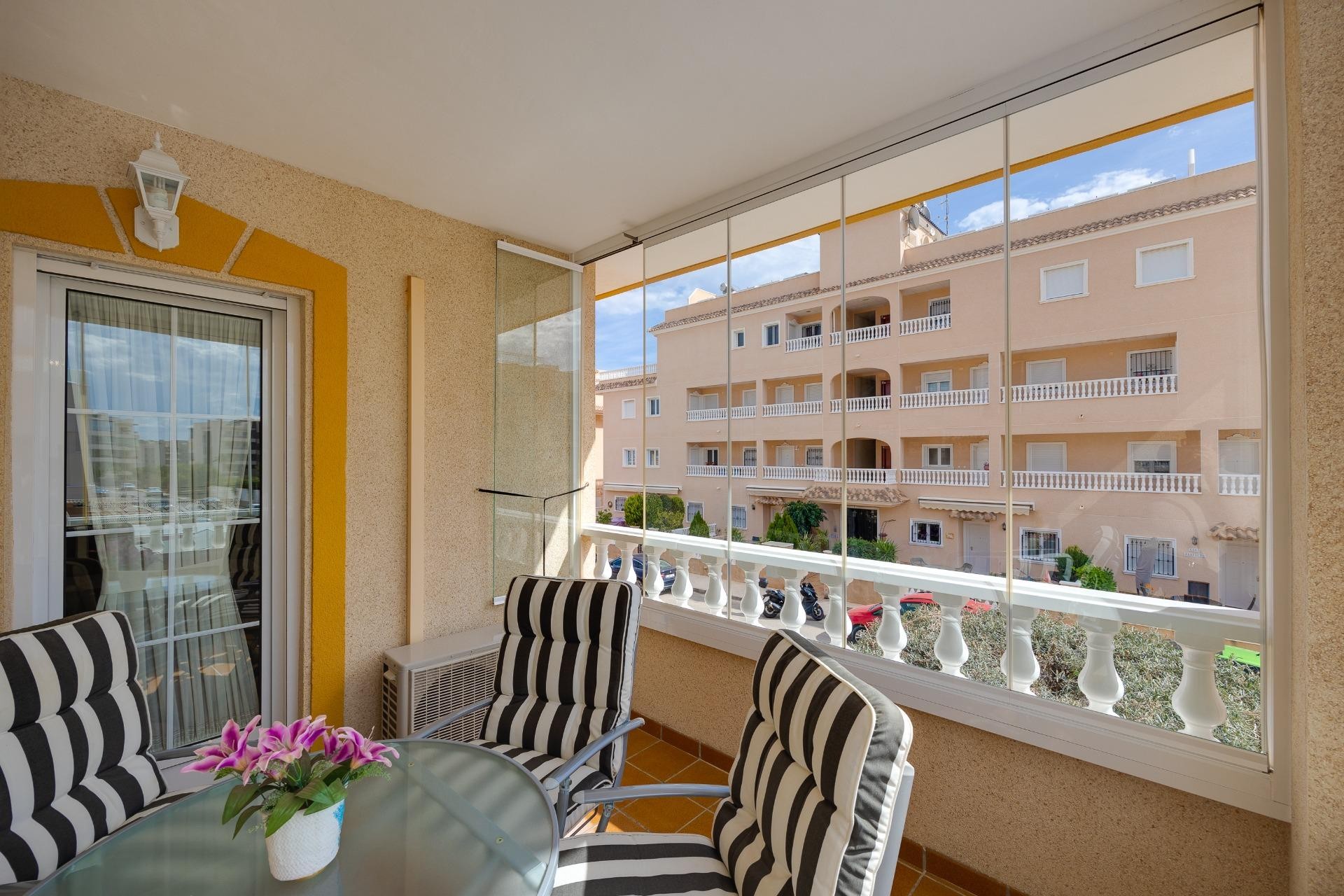 Återförsäljning - Semi Detached - Orihuela Costa - Villamartín