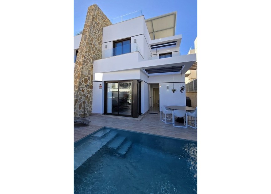 Återförsäljning - Semi Detached - Villamartin - Costa Blanca