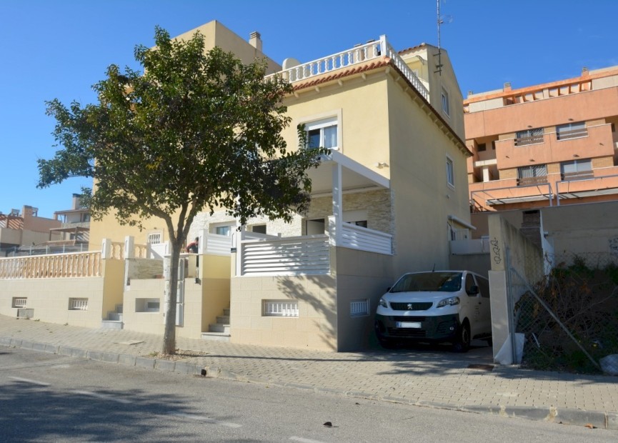 Återförsäljning - Town House - Guardamar del Segura - Costa Blanca