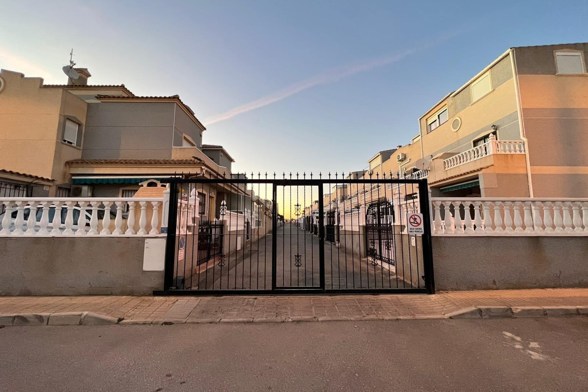 Återförsäljning - Town House - Orihuela Costa - Playa Flamenca