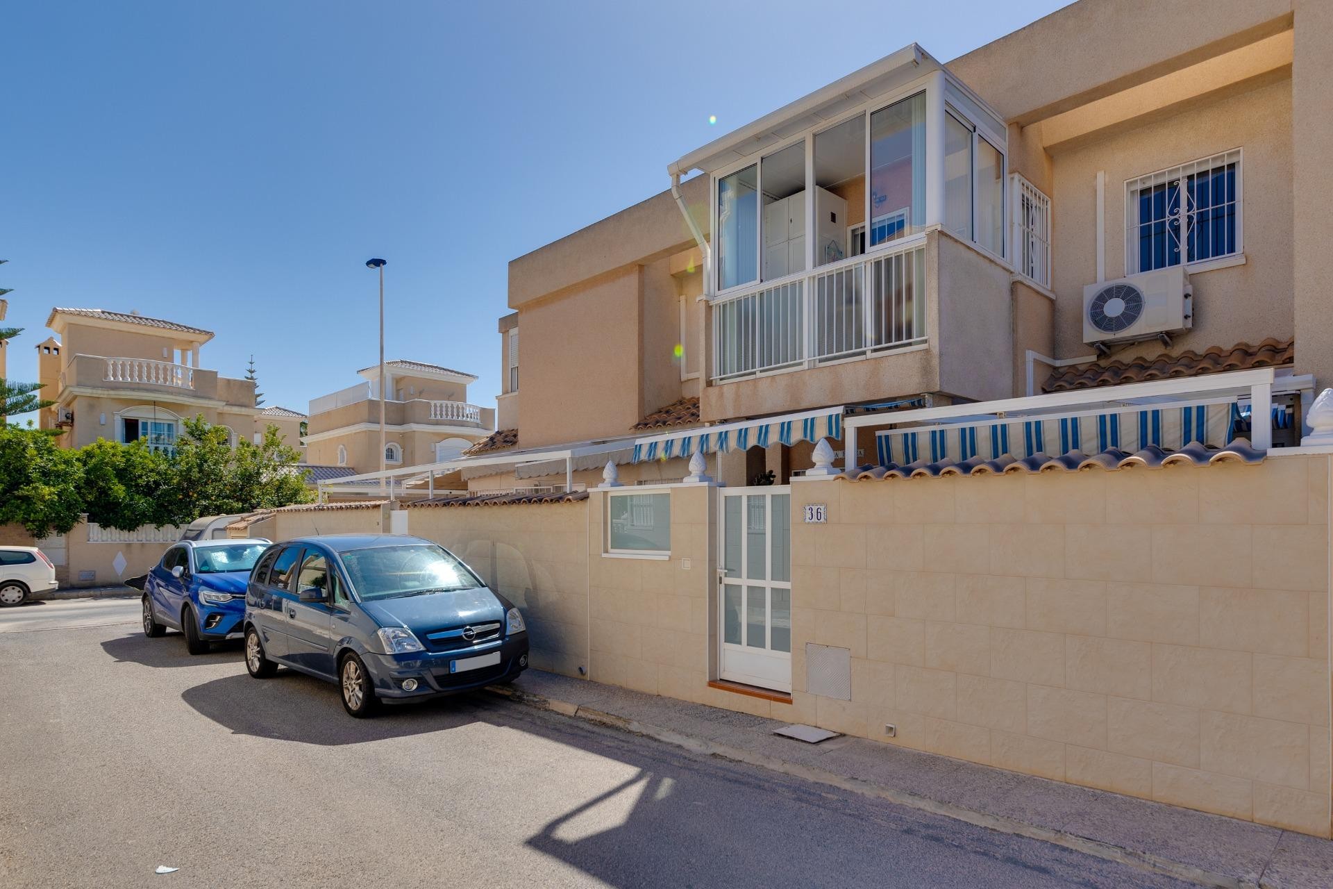 Återförsäljning - Town House - Torrevieja - Aguas Nuevas 2