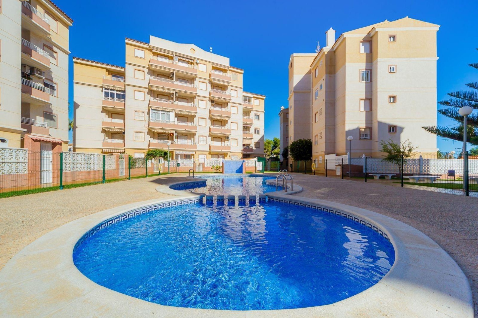 Återförsäljning - Town House - Torrevieja - Calas Blanca