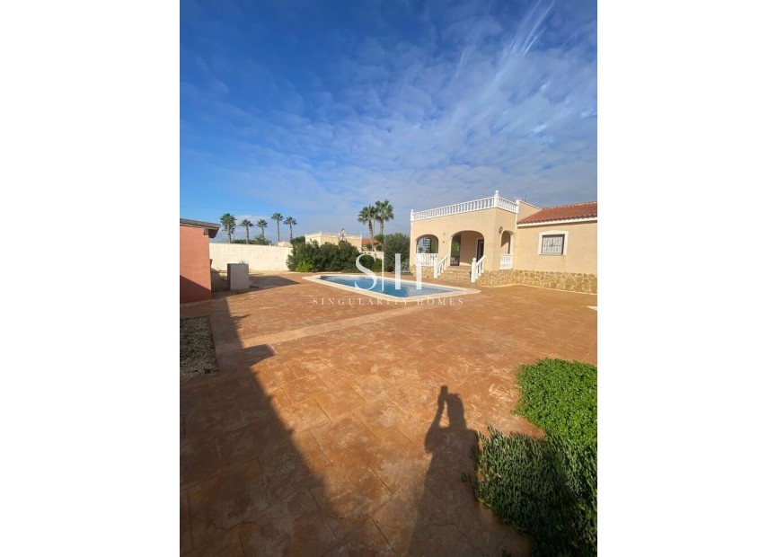 Återförsäljning - Villa - Catral - Costa Blanca