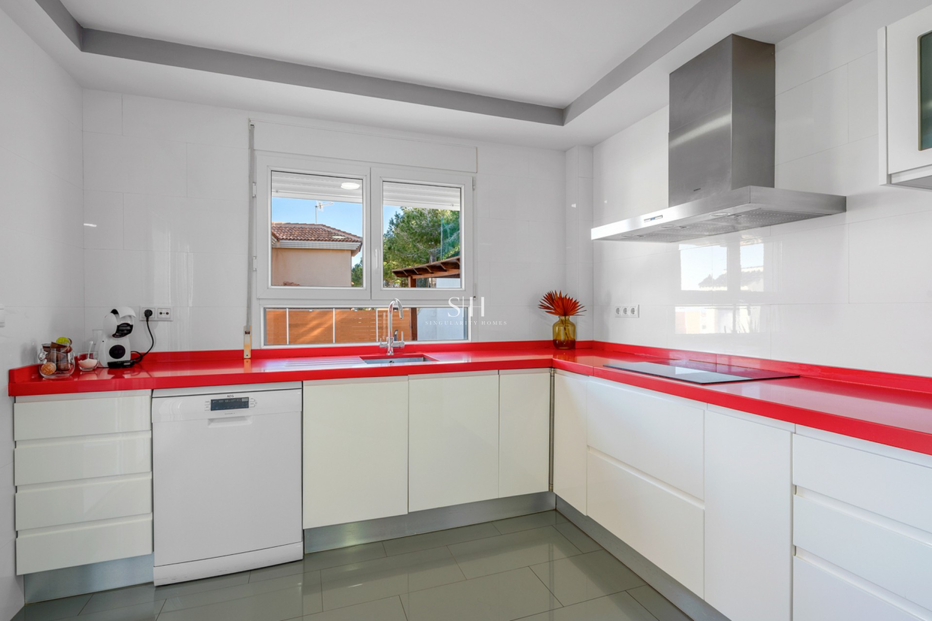 Återförsäljning - Villa - Ciudad De Las Comunicaciones - Costa Blanca