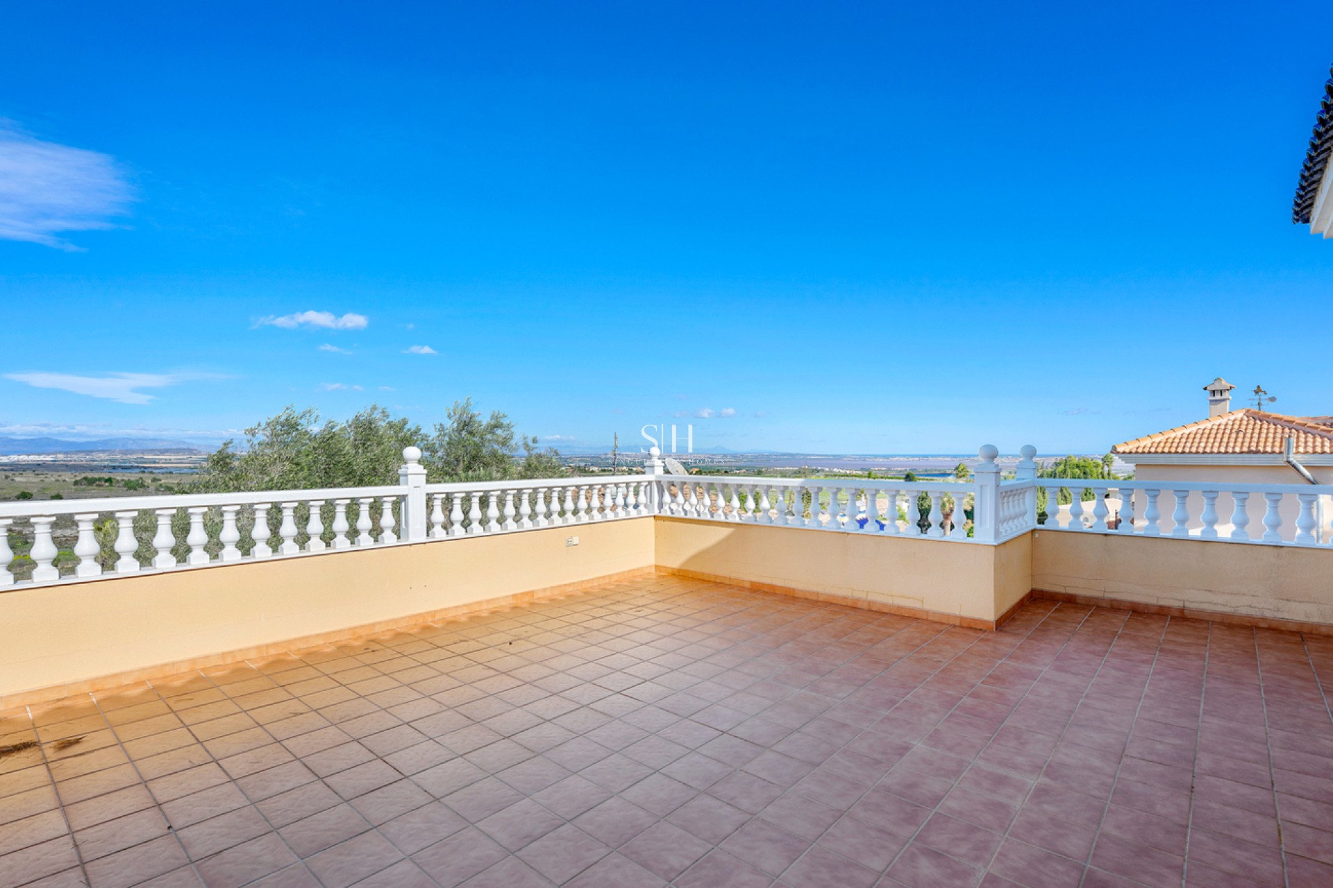 Återförsäljning - Villa - Ciudad De Las Comunicaciones - Costa Blanca
