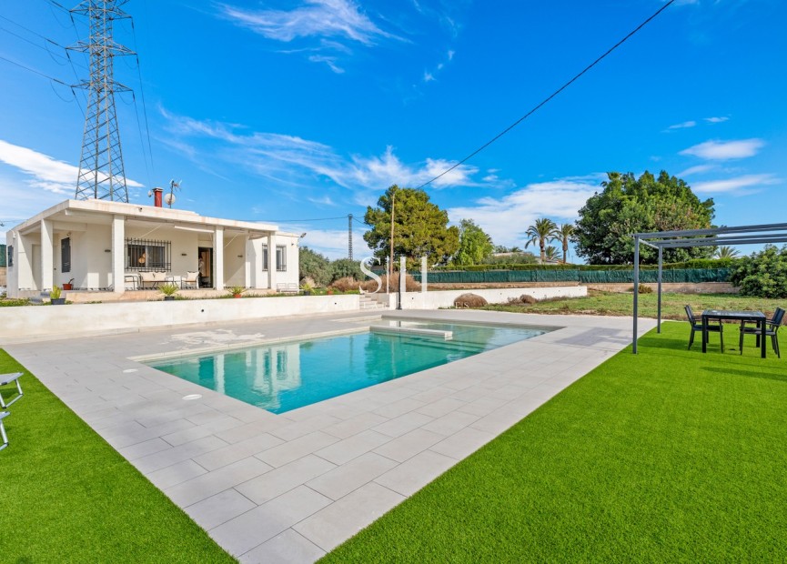 Återförsäljning - Villa - Elche