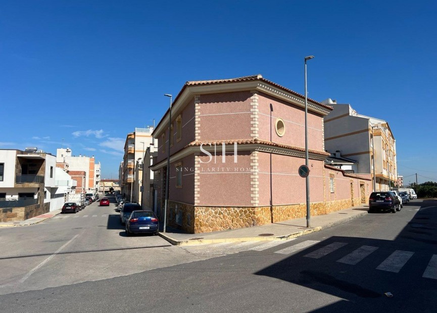 Återförsäljning - Villa - Formentera del Segura - C- Cooperativa