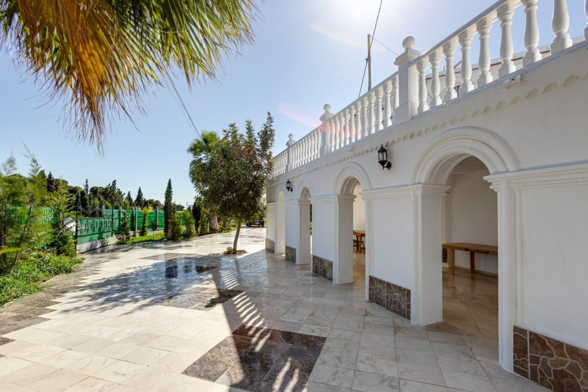 Återförsäljning - Villa - La marina - Alicante