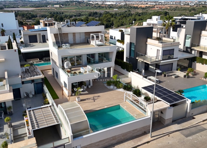 Återförsäljning - Villa - Orihuela Costa - Campoamor