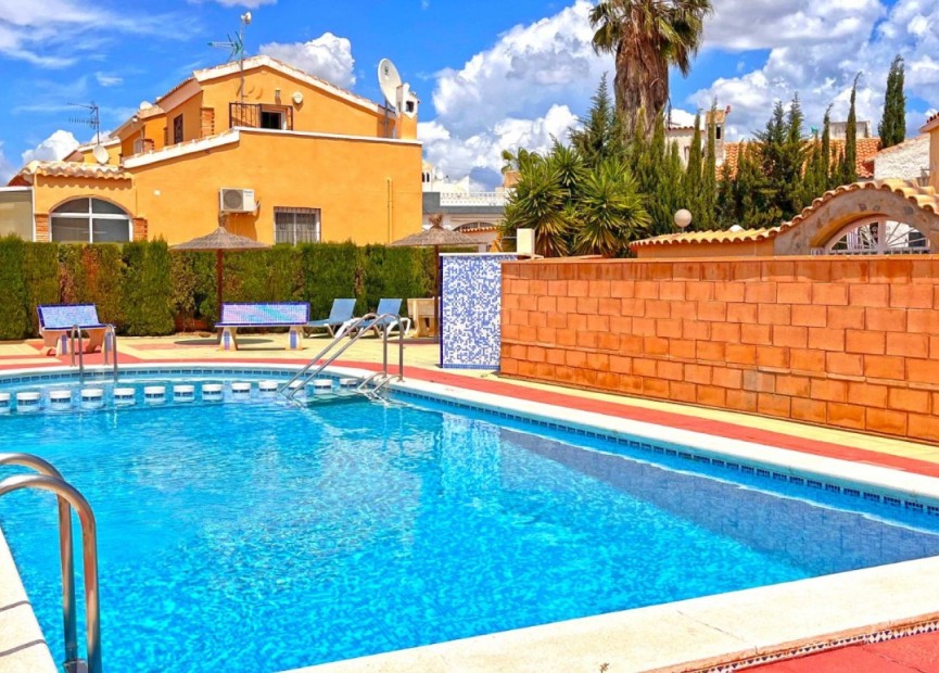 Återförsäljning - Villa - Orihuela Costa - Costa Blanca