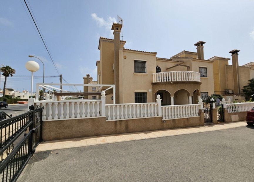 Återförsäljning - Villa - Orihuela Costa - Costa Blanca